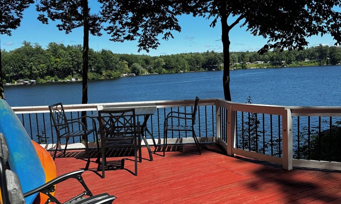 Newaygo Cottage | Inviting Lakefront Retreat with Kayaks, Docks & Sunroom