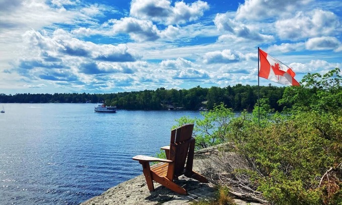 Gravenhurst Cottage | Tranquil Waterfront Cottage on Lake Muskoka - 10/10 Rating