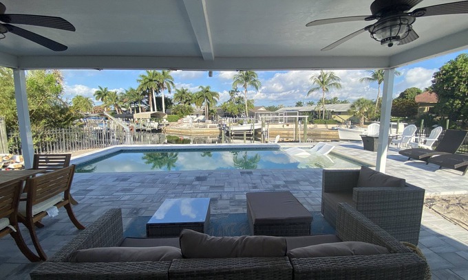 Iona House | Inviting Waterfront Retreat Near the Beach with Ocean View