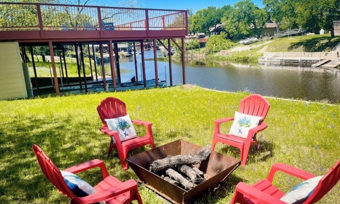 Granite Shoals House | Inviting Waterfront Retreat on Lake LBJ with Boat Slip