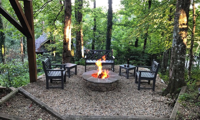 Mirror Lake Cottage | Highlands/Mirror Lake Retreat: Scenic Views & Top Amenities