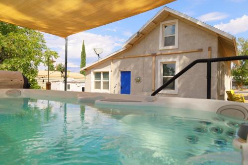 La Verkin House | Modern Zion Farmhouse with Jacuzzi and RV Space Retreat