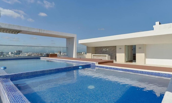 La Julia Apartment | Inviting Family Home with Pool, Gym and Pet-Friendly Perks