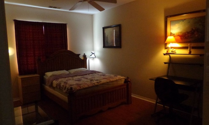 Lancaster Villa | Cozy Private Room: Guest Rated 10/10 with Hot Tub & Kitchen