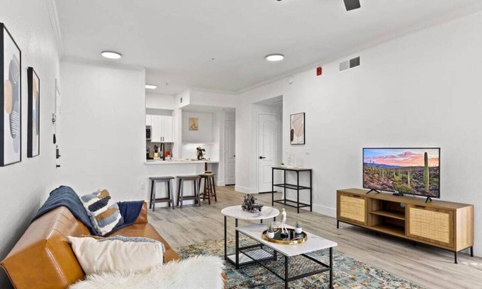 Chandler Apartment | Inviting CozySuites Chandler 1BR with Pools and Jacuzzi