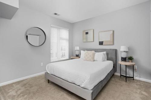 Cole-Noble District Apartment | Pet-Friendly CozySuites: 1BR Near Monument Circle, Indy