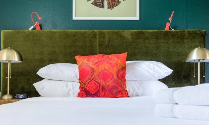 Barton Hills Apartment | Cozysuites Studio Skyline Barton Creek 282