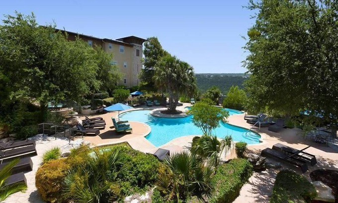 McNeil Apartment | CozySuites Stunning 1BR Condo in Mountain Resort #02
