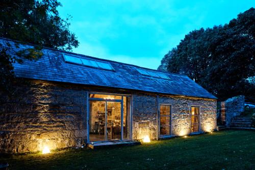 Knockaderry Cross Roads Villa | Discover Crab Lane Studios: Guest Rated 9.9/10