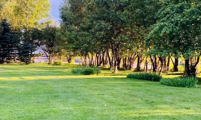 Livingston Cabin | Tranquil Crabapple Cabin by the Yellowstone River - 10/10