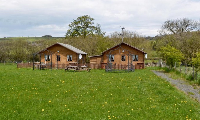 Felindre House | Pet-Friendly Crabtrees: Highly Rated Family Getaway