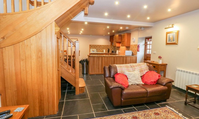 Tywyn Cottage | Premier Stay at Craig Y Deryn - Pet & Child Friendly