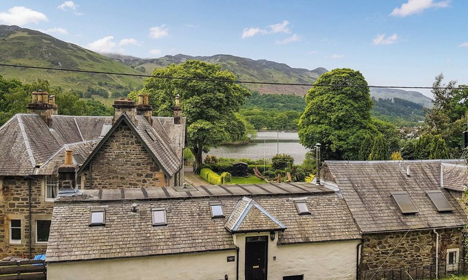 St Fillans Cottage | Cozy 1 Bedroom Retreat in St Fillans, Near Crieff