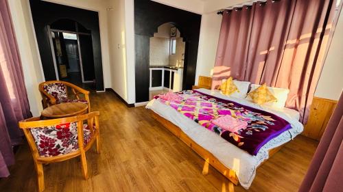 Shimla House | Top-Rated Craignano Homestay with Family Suite Options