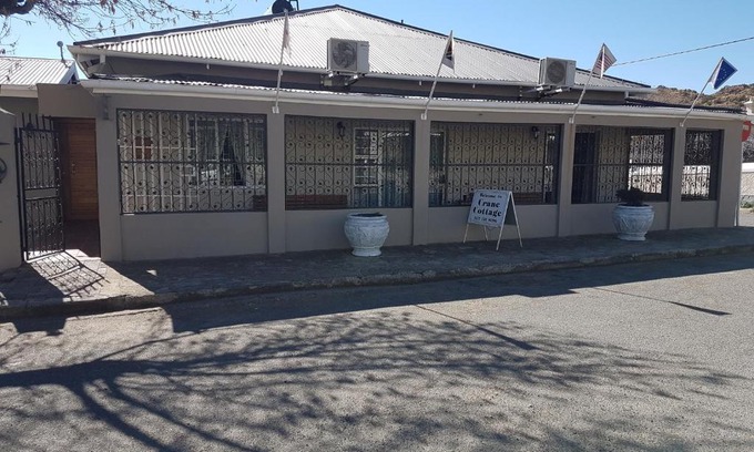 Colesberg House | Pet-Friendly Crane Cottage: Guest Rated 8.1/10