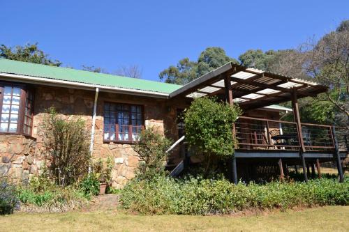 Dullstroom House | Family-Friendly Crane Cottage with Kitchen Amenities