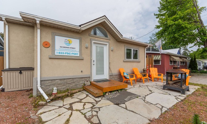 Central Elgin Cottage | Beachside Comfort at Crane on Bessie - Pet Friendly Stay!