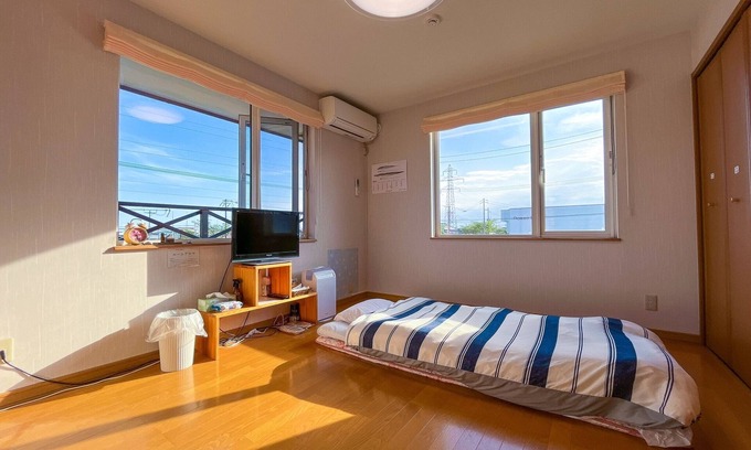 Kushiro House | Discover Crane TSURU: Family-Friendly Stay with Breakfast