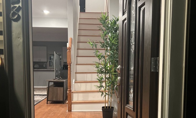 Cranford House | Cranfod Gem 4 Beds/2 Baths with Parking Nearby Newark Airport