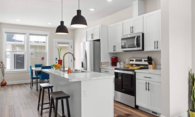 North Park House | Classy Townhome Retreat: Pet and Kid Friendly Getaway