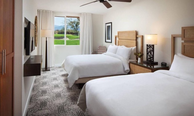 Palm Desert Hotel | Stay at Cochella: Family & Pet-Friendly Accommodations