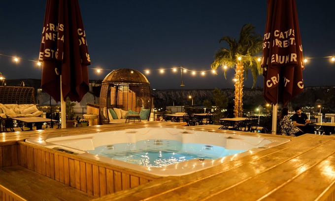 Goreme Hotel | Guest Rated Cratus Stone Palace: Eco-Friendly Retreat