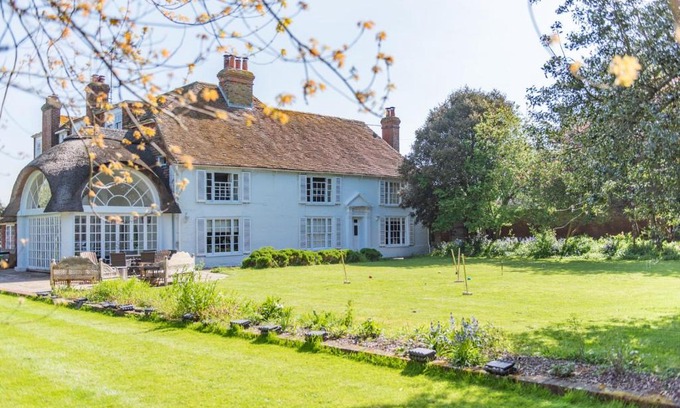 New Romney House | Discover Craythornes by Bloom Stays: Family & Pet Friendly
