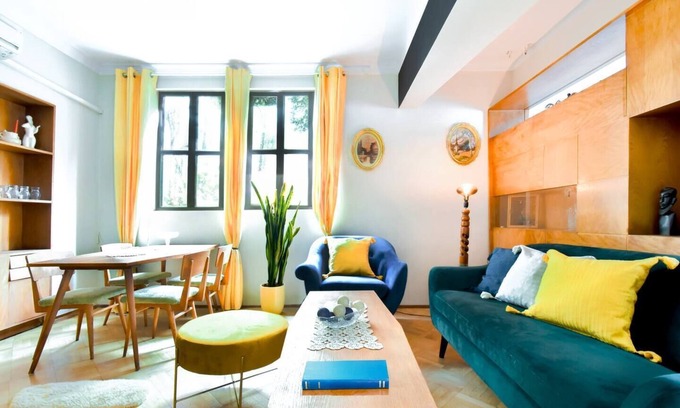 Lozenets Apartment | Budget-Friendly Central Hotel with Free Parking & Kitchen