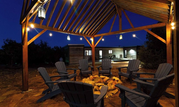 Johnson City House | Creator Cabin - Contemporary Getaway w/Sauna