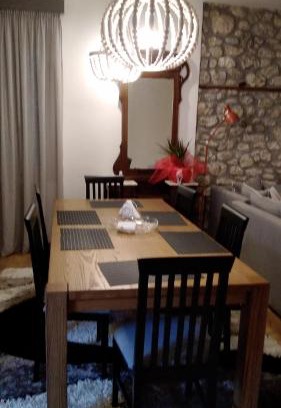 Egira Apartment | Waterfront Bliss at Crecian - Guest Rated 9.9/10