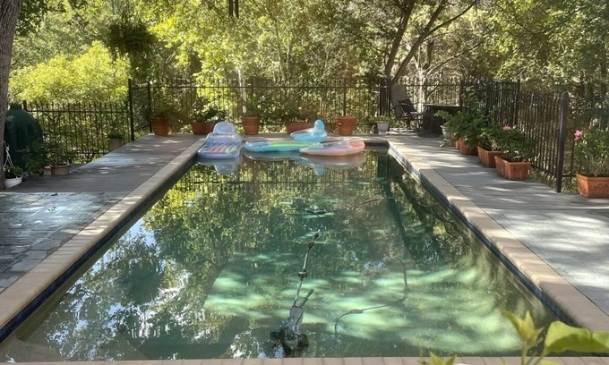 Wood Island Cottage | Idyllic Creek Side Cottage with Lake View and Private Pool