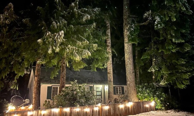 Mount Hood Village Cottage | Explore Creek Side Adventure Cottage Near Mt. Hood