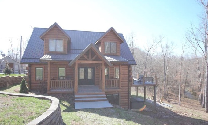 Leitchfield Cabin | Cozy Creekside Cabin with Hot Tub and Pet-Friendly Amenities