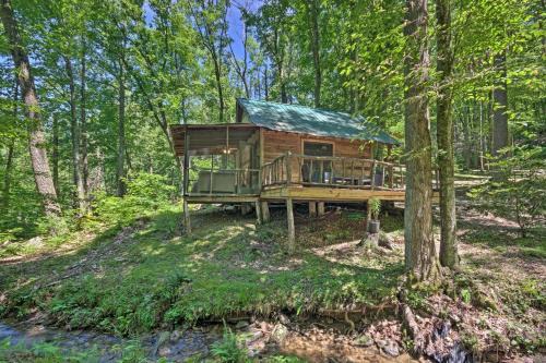 Barnardsville House | Cozy Creekside Cabin with Deck in Pisgah Forest