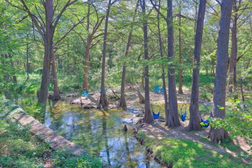 Wimberley House | Pet-Friendly Creekside Cabins: Family Comfort Awaits