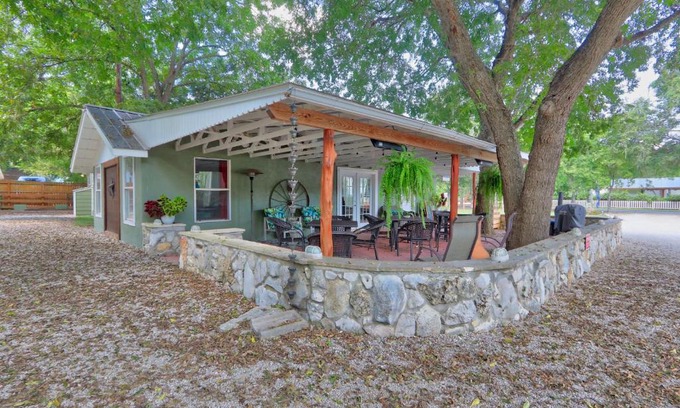 Wimberley House | Pet-Friendly Creekside Cabins - The Hunter's Lodge Awaits