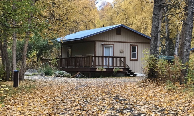 Nikiski House | Prime Creekside Cottage with Pool & Ocean Views