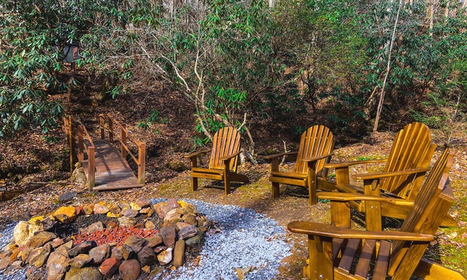 Ellijay House | Dog-Friendly Retreat with Firepit & 10/10 Guest Rating