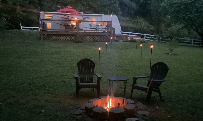 Ellijay House | Experience the Ultimate Creekside Glamping Retreat!