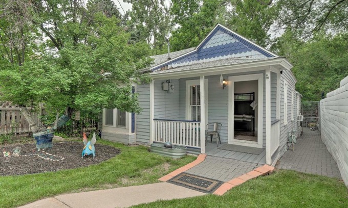 Manitou Springs Historic District House | Charming Creekside Home with Patio Near Manitou Incline