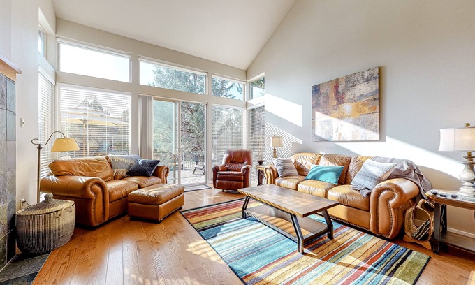Redmond House | Inviting Creekside Retreat with Hot Tub & Pool Access