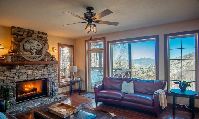 Mountain Air Villa | Creekside Mountain Retreat- Club Access
