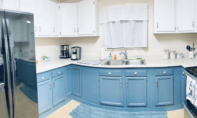Boerne House | Perfect Creekside Retreat in Downtown Boerne for Couples