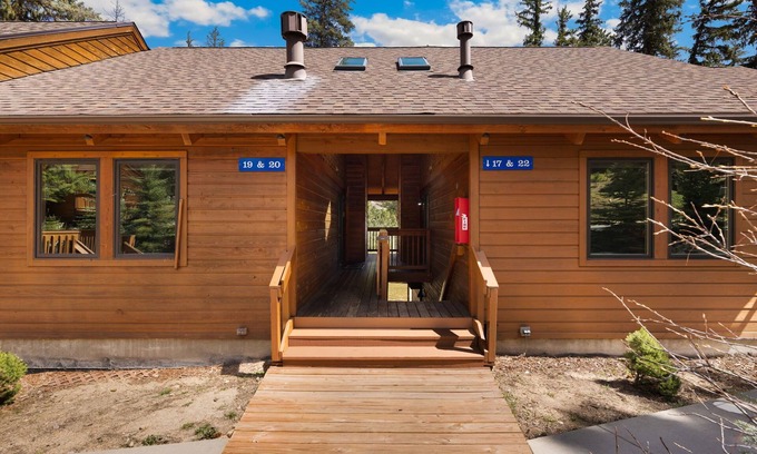 Fall River Estates Condo | Relaxing Creekside Suite 19 with Spa and Hot Tub Access