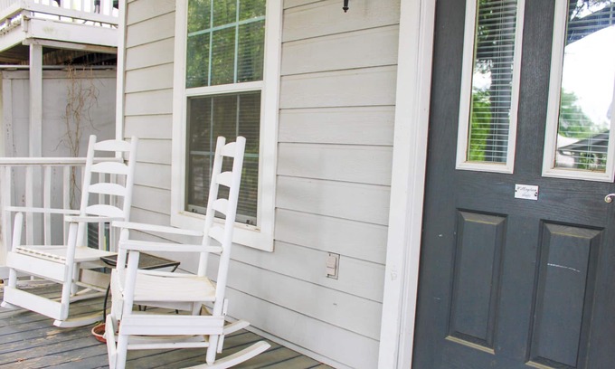 Salado Apartment | Creekside Willingham Suite