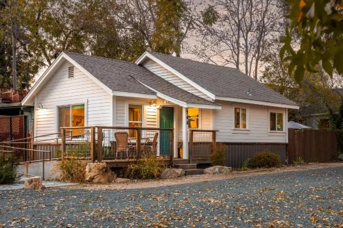 Grass Valley House | Perfectly Situated Creektown Cottages: The Alder Awaits