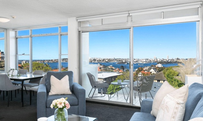 Cremorne Apartment | HARIS - Modern Two Bedroom Apartment with Oceanfront Views