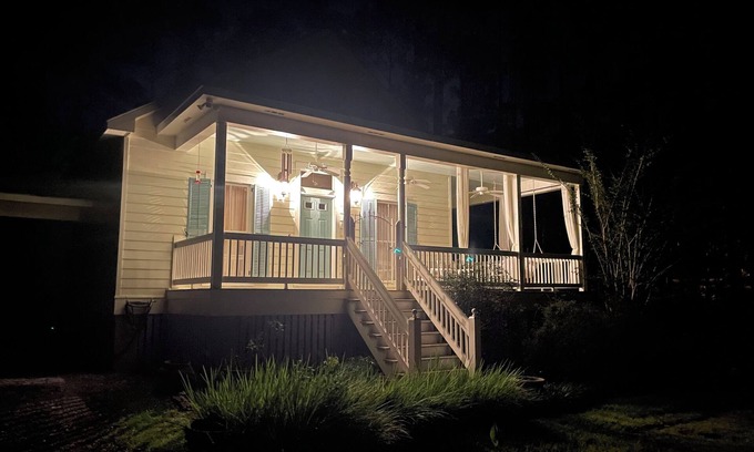 Fairhope House | Charming Creole Cottage with Ocean View & Hot Tub