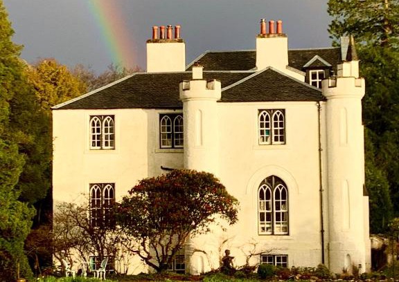 Appin Apartment | Pet-Friendly Creran Apartment in Scenic Kinlochlaich House