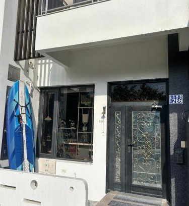 Shuili House | Discover Crescent Bay SUP: Hot Tub and Breakfast Delight